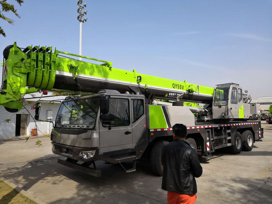 Prix usine chinois de 55 pièces de rechange de Ton Heavy Truck Crane With QY55V552